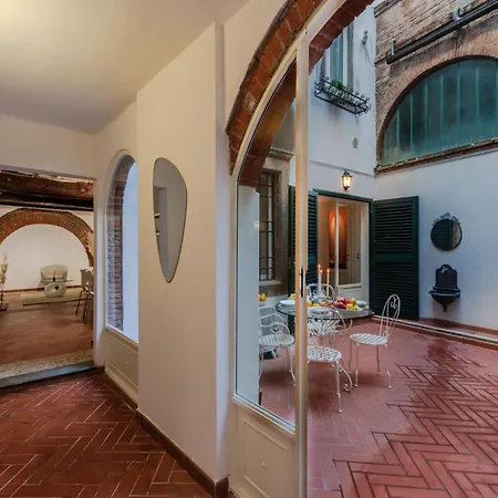 Apartment Casa Al Dipinto, An With Garden