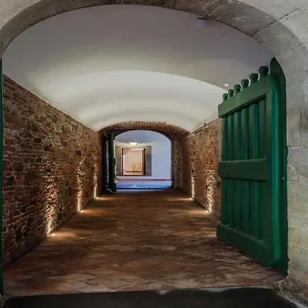 Casa Al Dipinto, An With Garden Apartment Lucca